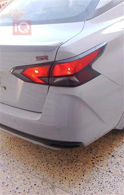 نيسان فيرسا